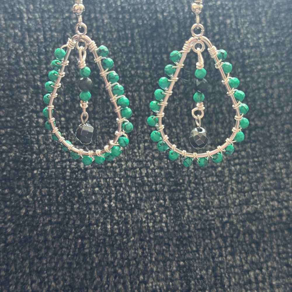 Elegant Faceted Turquoise and Hematite Beaded Earrings-Silver plated